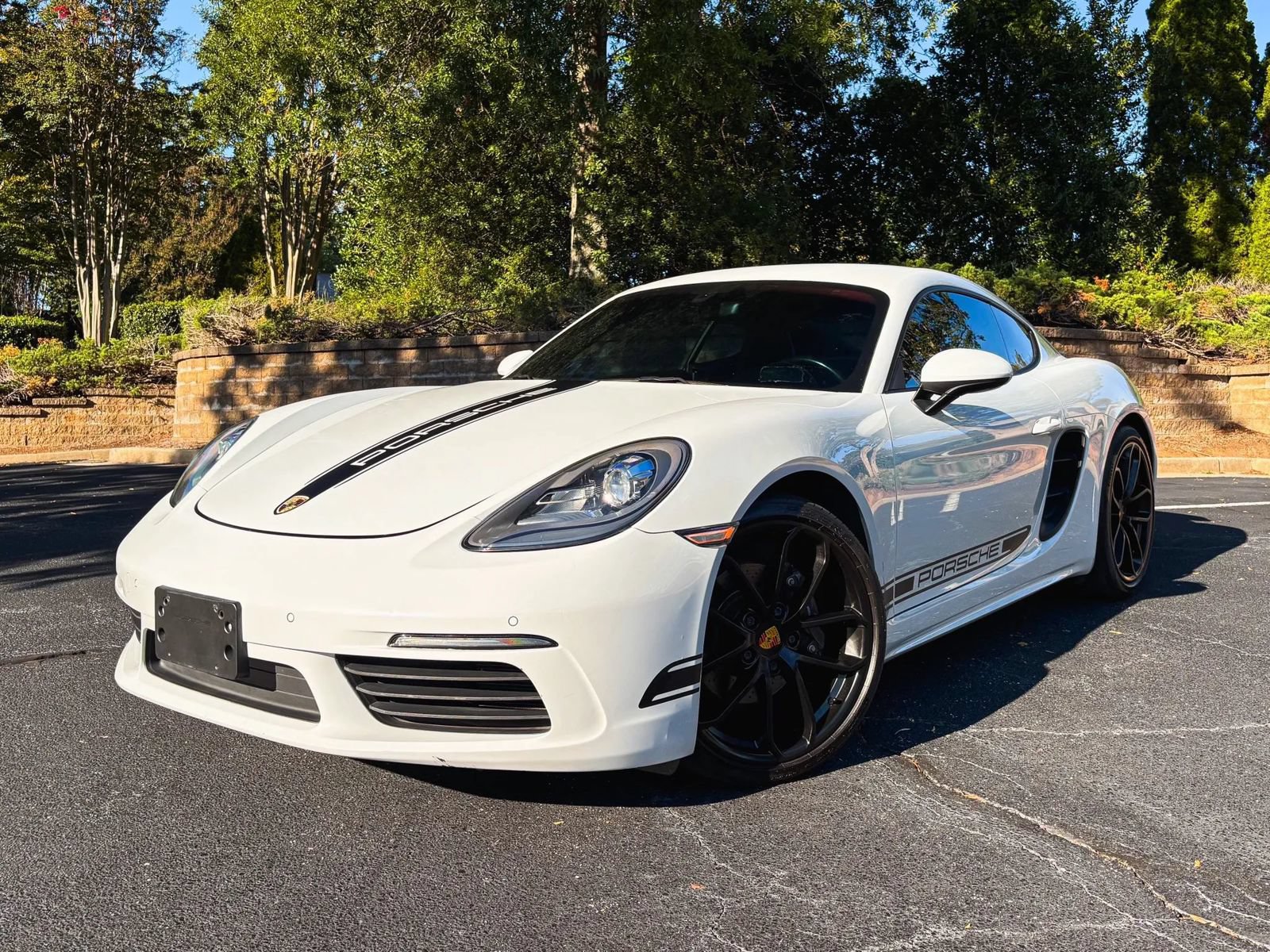 Used 2018 Porsche 718 Cayman RWD image 2