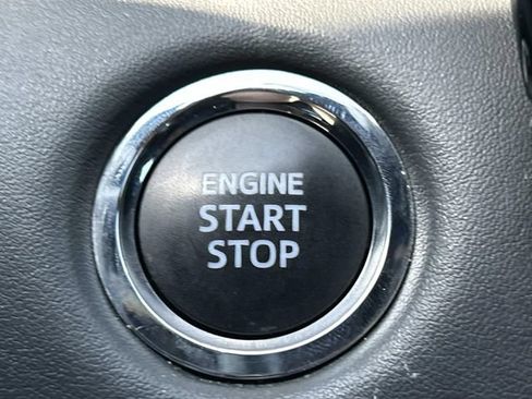 Used 2023 Toyota Highlander XSE FWD image 41