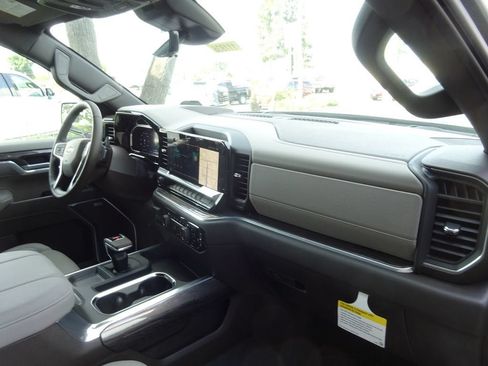 New 2026 Chevrolet Silverado 1500 LTZ w/ Technology Package AWD/4WD image 15