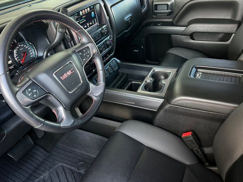 Used 2018 GMC Sierra 1500 SLT w/ All Terrain Package image 10