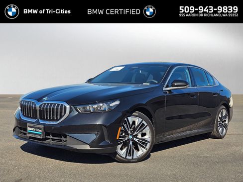 Certified 2025 BMW 530i xDrive 530i xDrive w/ Premium Package image 1