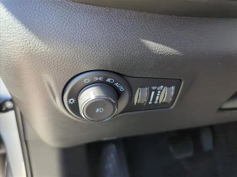 New 2026 Jeep Compass Latitude image 17