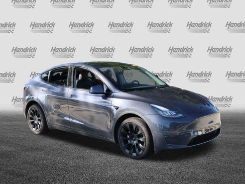 Used 2023 Tesla Model Y AWD image 2