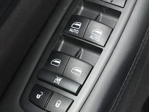 Used 2021 Jeep Grand Cherokee Laredo X AWD/4WD image 13