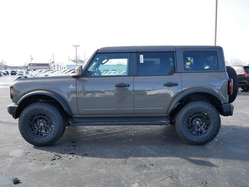 New 2026 Ford Bronco Outer Banks w/ Sasquatch Package image 4