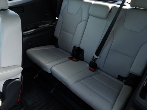 Used 2021 Kia Telluride S image 16