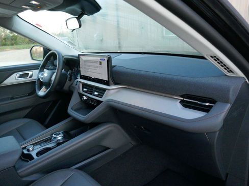New 2026 Ford Explorer Active w/ Active Comfort Package AWD/4WD image 12
