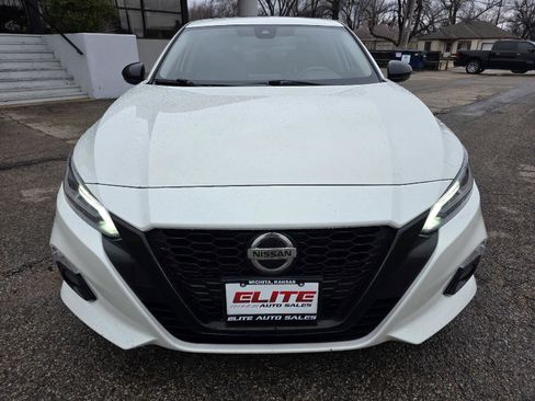 Used 2022 Nissan Altima 2.5 SR w/ Midnight Edition Package image 2