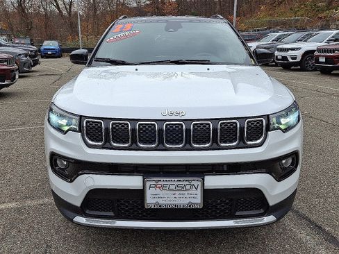 Certified 2023 Jeep Compass Limited AWD/4WD image 2