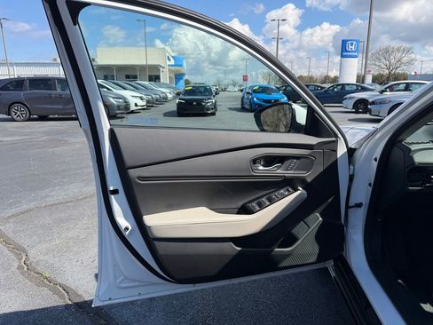 Used 2025 Honda Accord Touring image 21