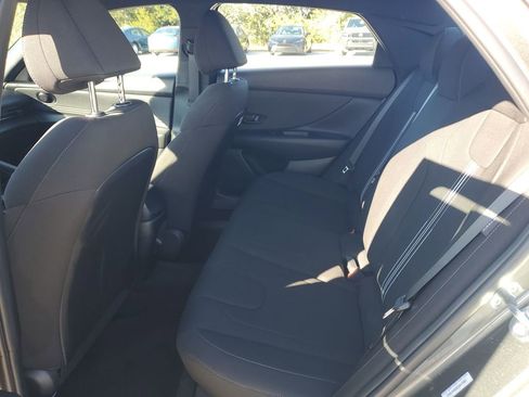 Used 2025 Hyundai Elantra Sport image 23