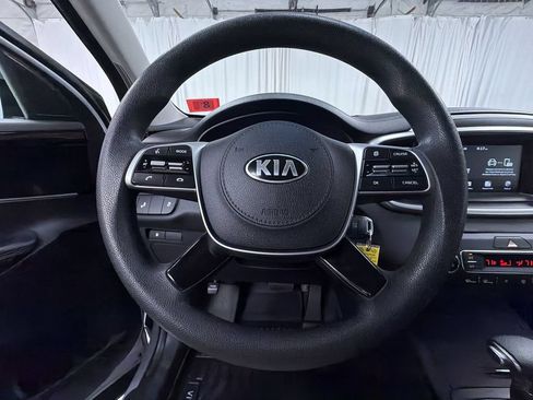 Used 2019 Kia Sorento AWD V6 image 11
