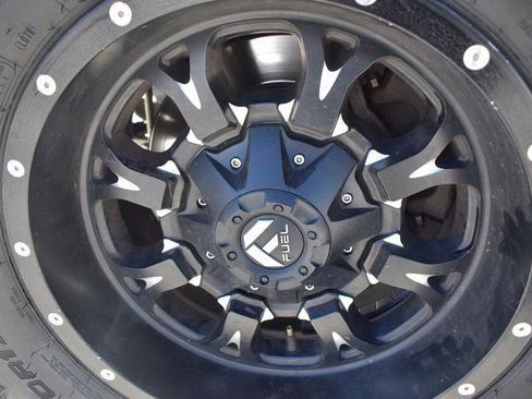 Used 2017 RAM 1500 Limited image 11