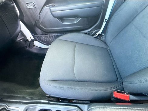 Used 2022 Jeep Gladiator Willys image 24