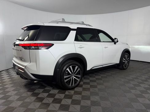 Used 2025 Nissan Pathfinder Platinum w/ Cargo Package FWD image 7