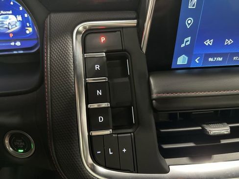 Used 2022 Chevrolet Tahoe RST w/ Sport Performance Package image 38