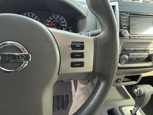 Used 2018 Nissan Frontier SV image 20