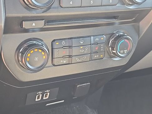 Used 2018 Ford F150 XLT w/ Equipment Group 302A Luxury AWD/4WD image 33