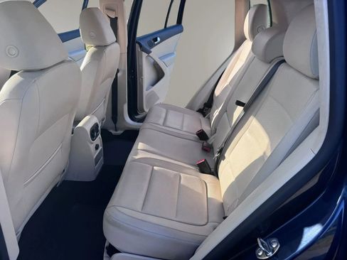 Used 2016 Volkswagen Tiguan S image 13