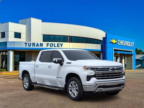 Used 2024 Chevrolet Silverado 1500 LTZ w/ Technology Package AWD/4WD image 8