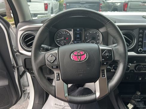 Used 2023 Toyota Tacoma SR5 w/ Technology Package AWD/4WD image 18