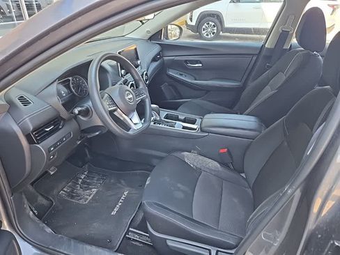 Used 2025 Nissan Sentra SV FWD image 8