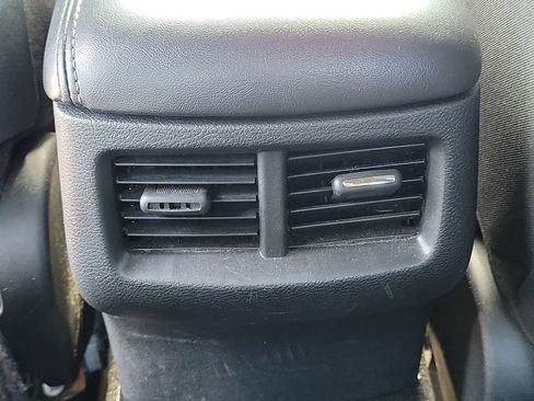 Used 2022 Dodge Challenger GT RWD image 8
