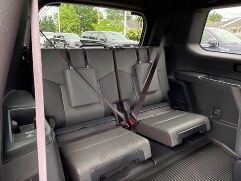 Used 2024 Lexus GX 550 w/ Accessory Package (2T) AWD/4WD image 19