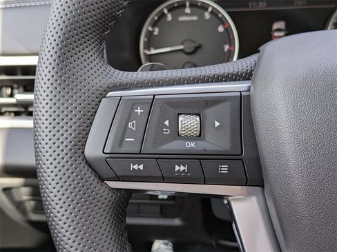 New 2025 Mitsubishi Outlander SE image 26