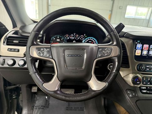 Used 2020 GMC Yukon XL Denali w/ Denali Ultimate Package AWD/4WD image 16