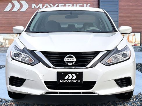 Used 2017 Nissan Altima 2.5 S w/ Power Driver Seat Package image 2