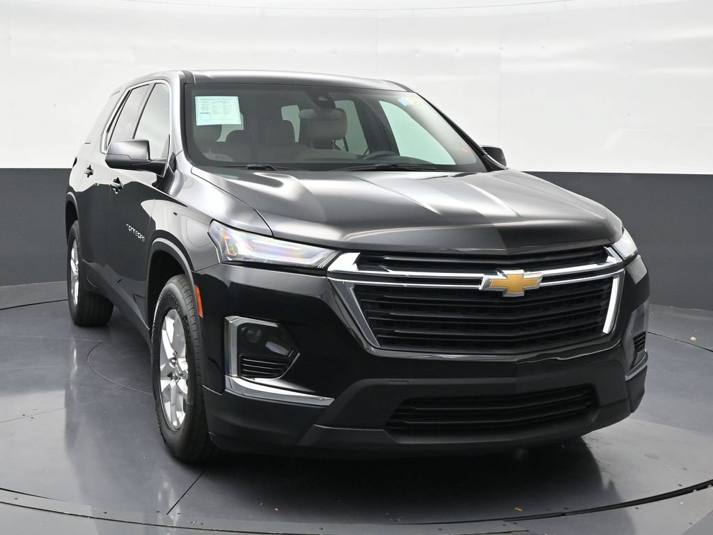 Used 2023 Chevrolet Traverse LS FWD image 7