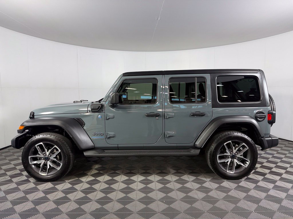 Used 2025 Jeep Wrangler Unlimited Sport S 4xe w/ Convenience Group AWD/4WD image 10