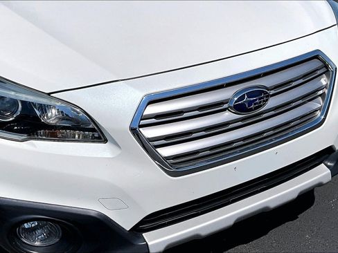 Used 2017 Subaru Outback 2.5i Limited AWD/4WD image 31