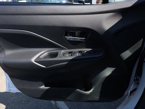 New 2025 Nissan Versa 1.6 SV w/ Trunk Package image 22