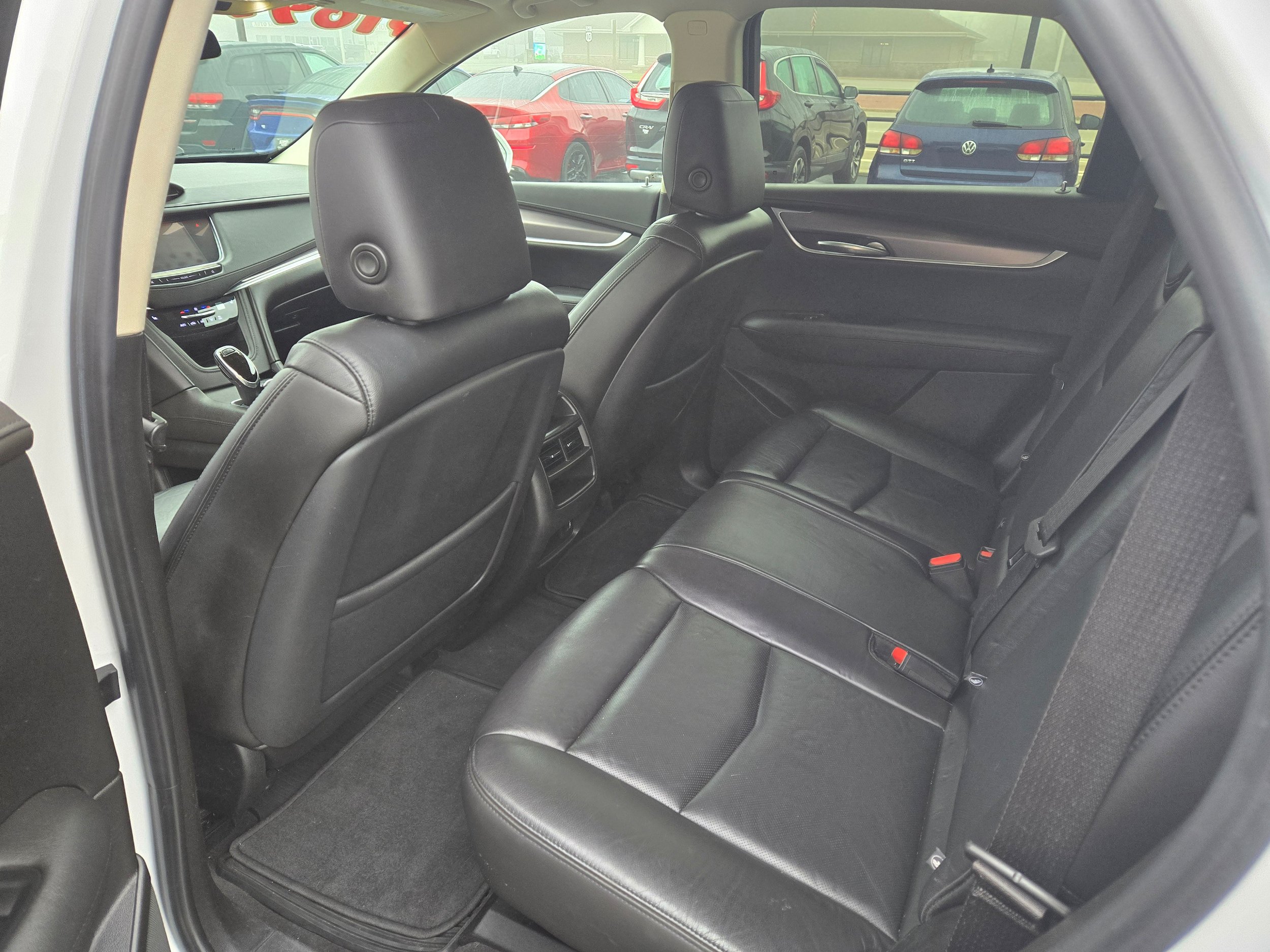 Used 2018 Cadillac XT5 Luxury AWD/4WD image 10