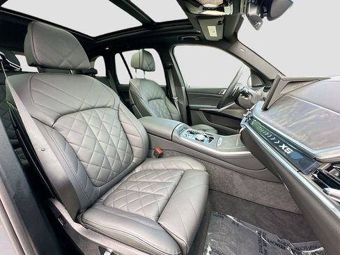 Used 2026 BMW X5 xDrive50e w/ Executive Package AWD/4WD image 30
