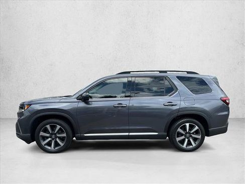 Used 2024 Honda Pilot Touring image 9