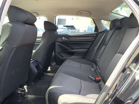 Used 2018 Honda Accord LX image 13