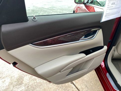 Used 2013 Cadillac XTS Luxury w/ Driver Awareness Package image 36