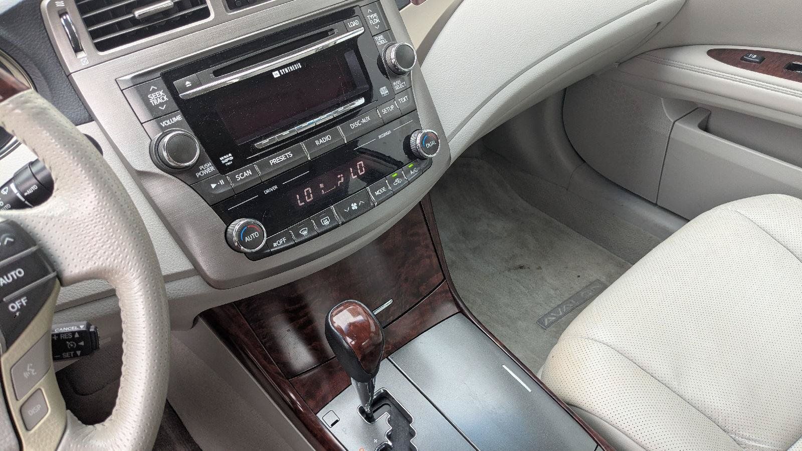 Used 2011 Toyota Avalon Limited FWD image 23
