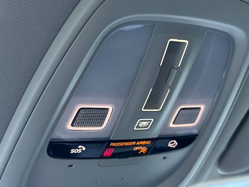 Used 2025 Volvo XC60 B5 Core image 23