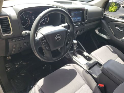 Certified 2023 Nissan Frontier SV w/ SV Convenience Package image 7