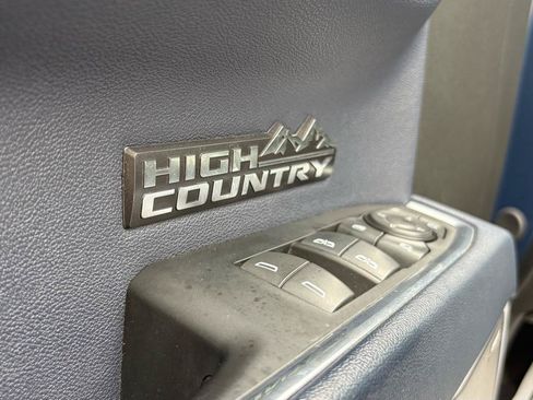 Used 2024 Chevrolet Silverado 1500 High Country w/ Technology Package AWD/4WD image 17