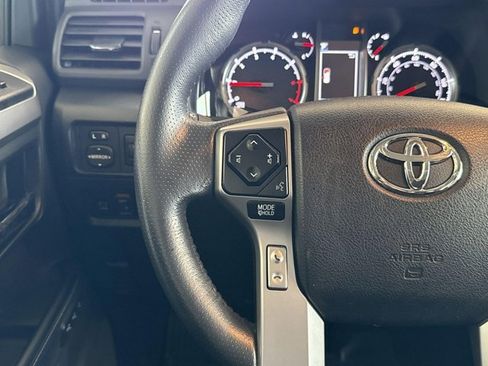 Used 2022 Toyota 4Runner Limited AWD/4WD image 15