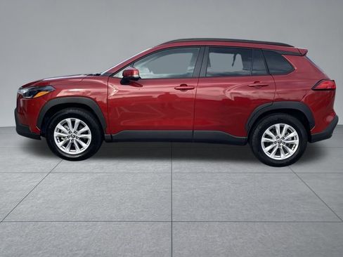 Used 2022 Toyota Corolla Cross LE image 4