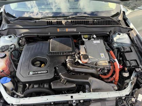 Used 2014 Ford Fusion SE w/ Equipment Group 502A image 13