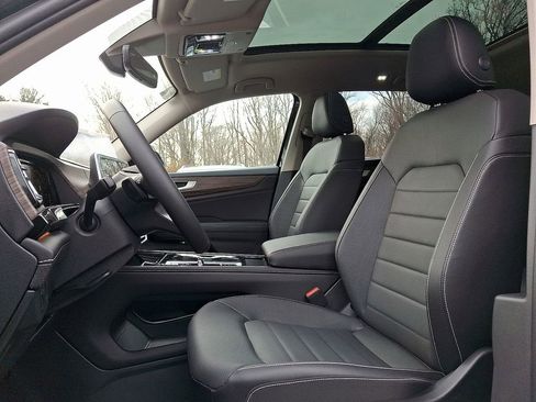 New 2026 Volkswagen Atlas SEL image 8