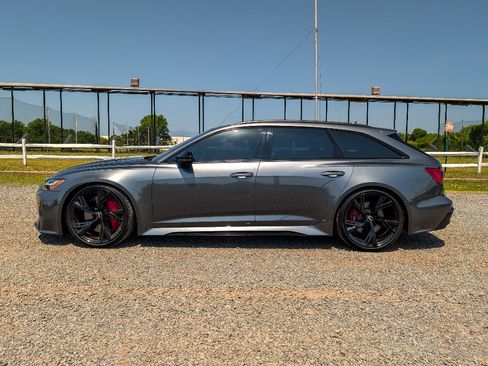 Used 2021 Audi RS 6 w/ Executive Package AWD/4WD image 9