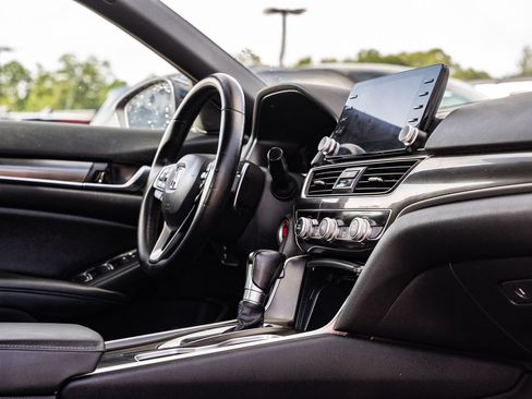 Used 2022 Honda Accord Sport image 12